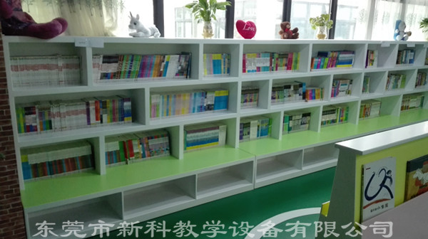 <a href='http://www.wj8vip.cn/chanpin/110-1.html' target='1' style='font-size:18px; font-weight:bold; color:#000000;'>圖書閱覽室</a>4