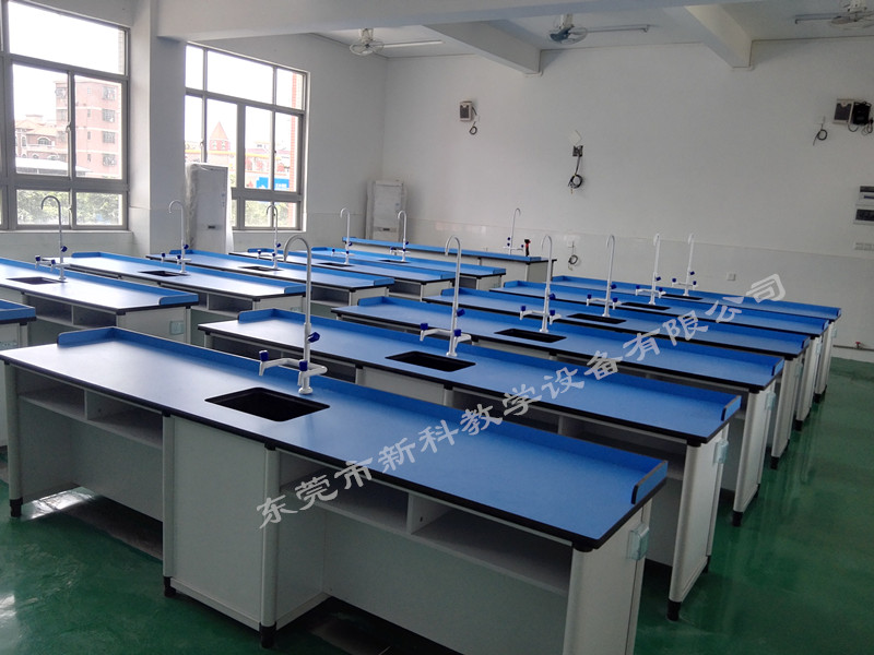 <a href='http://www.wj8vip.cn/chanpin/53-1.html' target='1' style='font-size:18px; font-weight:bold; color:#000000;'>科學實驗室</a>