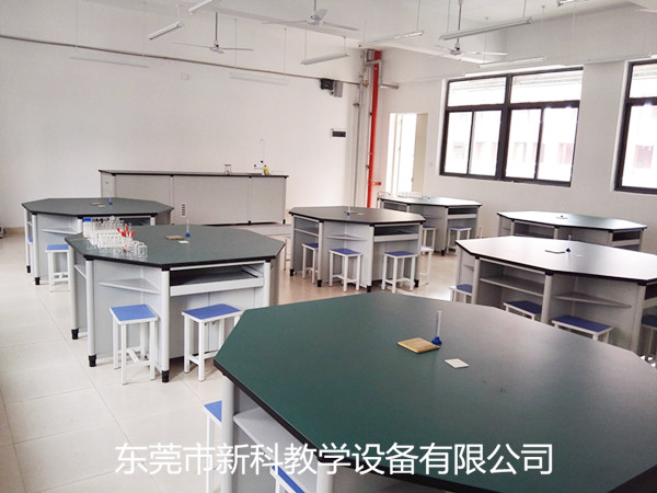 <a href='http://www.wj8vip.cn/' target='1' style='font-size:14px; font-weight:bold; color:#0080ff;'>物理實驗室</a>設備