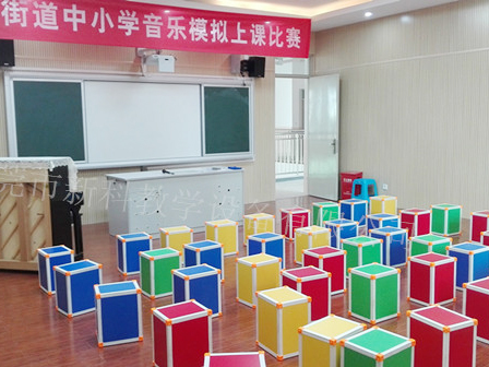 <a href='http://www.wj8vip.cn/chanpin/58-1.html' target='1' style='font-size:18px; font-weight:bold; color:#000000;'>音樂功能室</a>