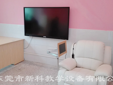 <a href='http://www.wj8vip.cn' target='1' style='font-size:14px; font-weight:bold; color:#0080ff;'>心理咨詢室</a>布置